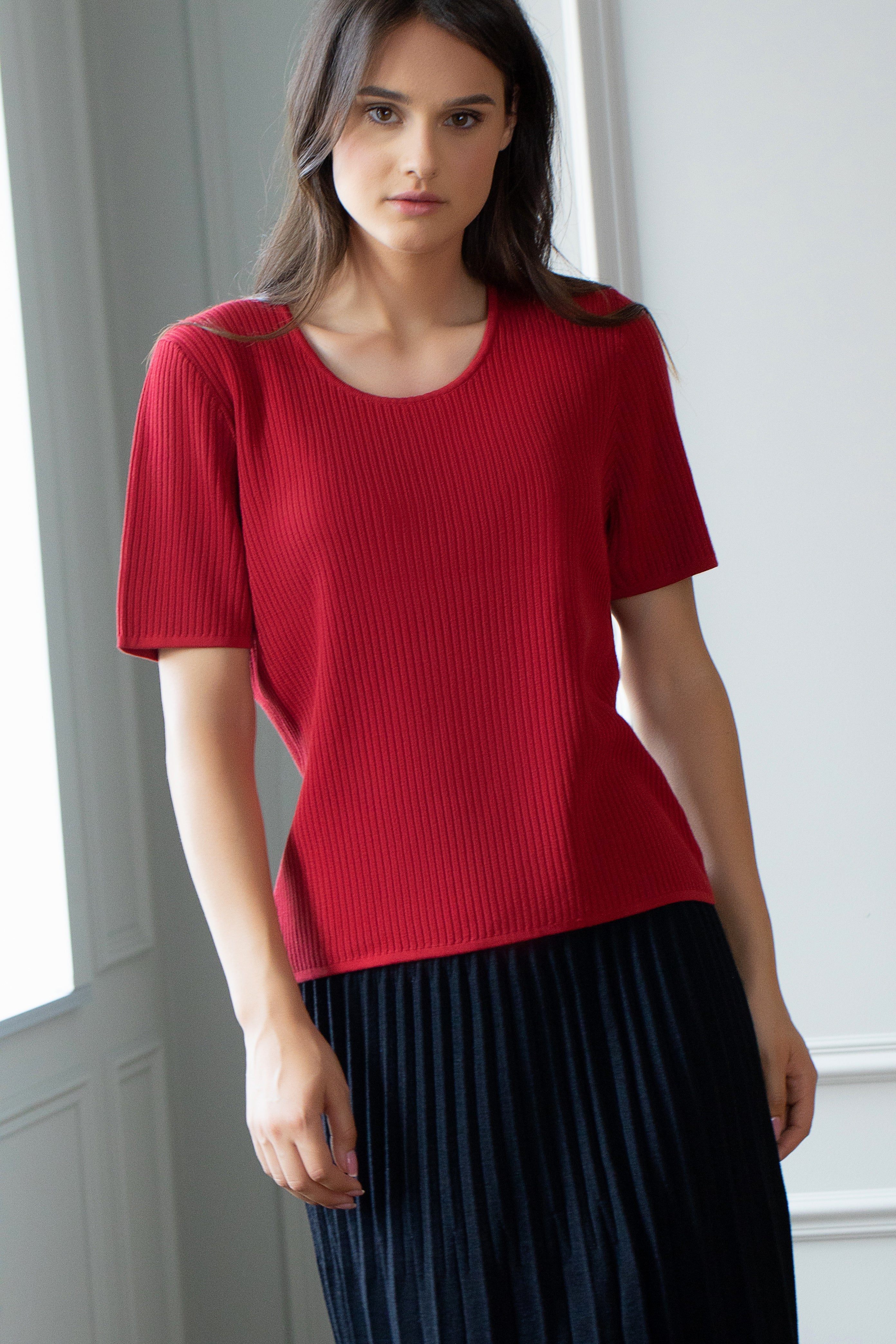 Round -neck ribbed-knit T-shirt