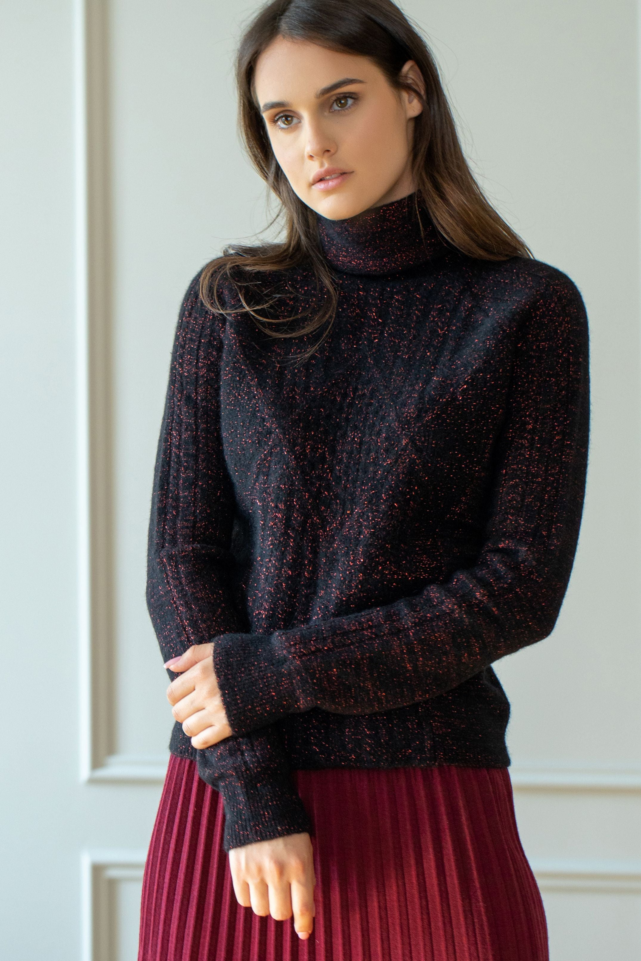 Turtleneck Sweater with raglan sleeves