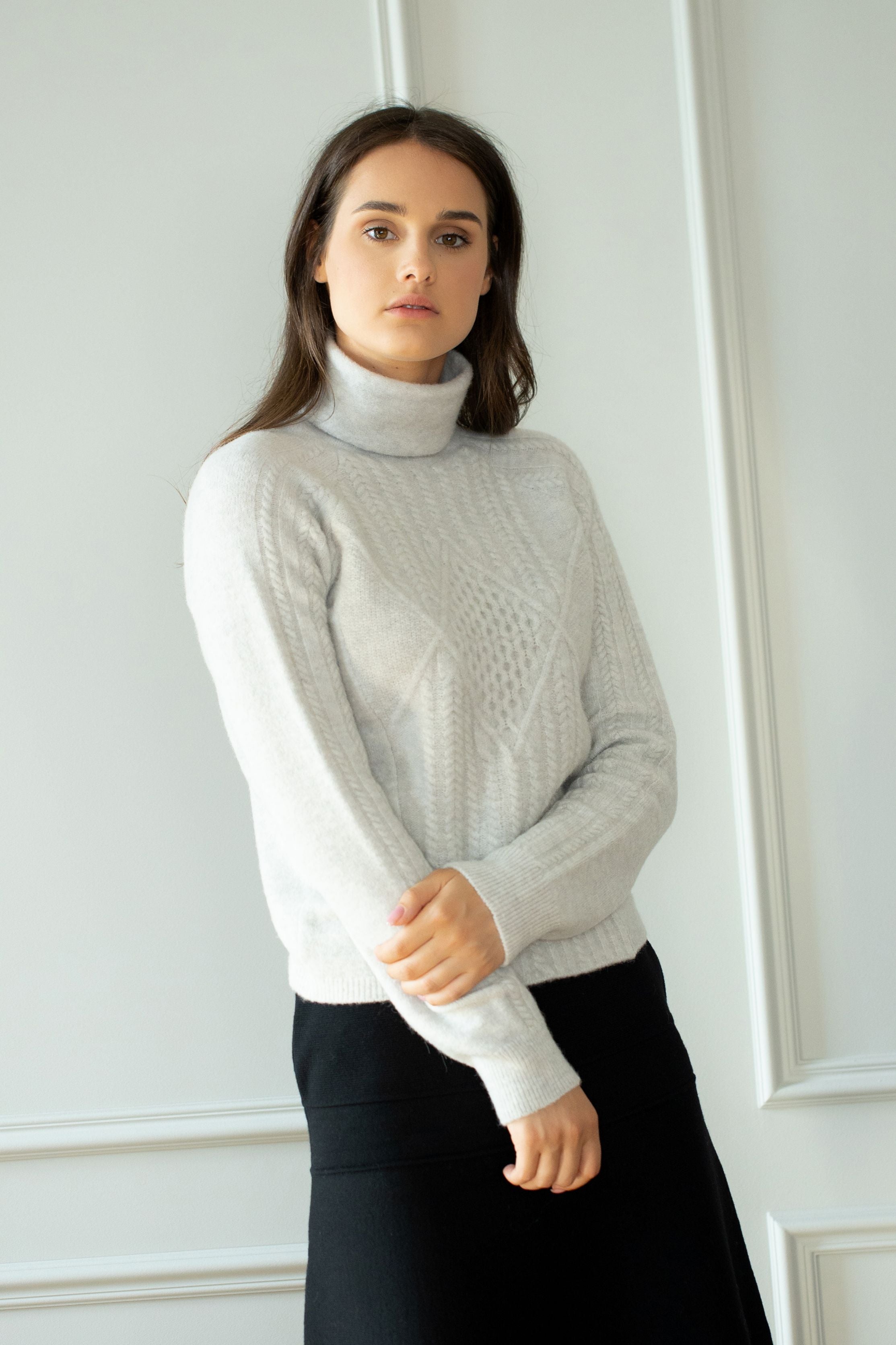 Turtleneck Sweater with raglan sleeves