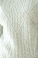 Load image into Gallery viewer, Turtleneck Sweater with raglan sleeves
