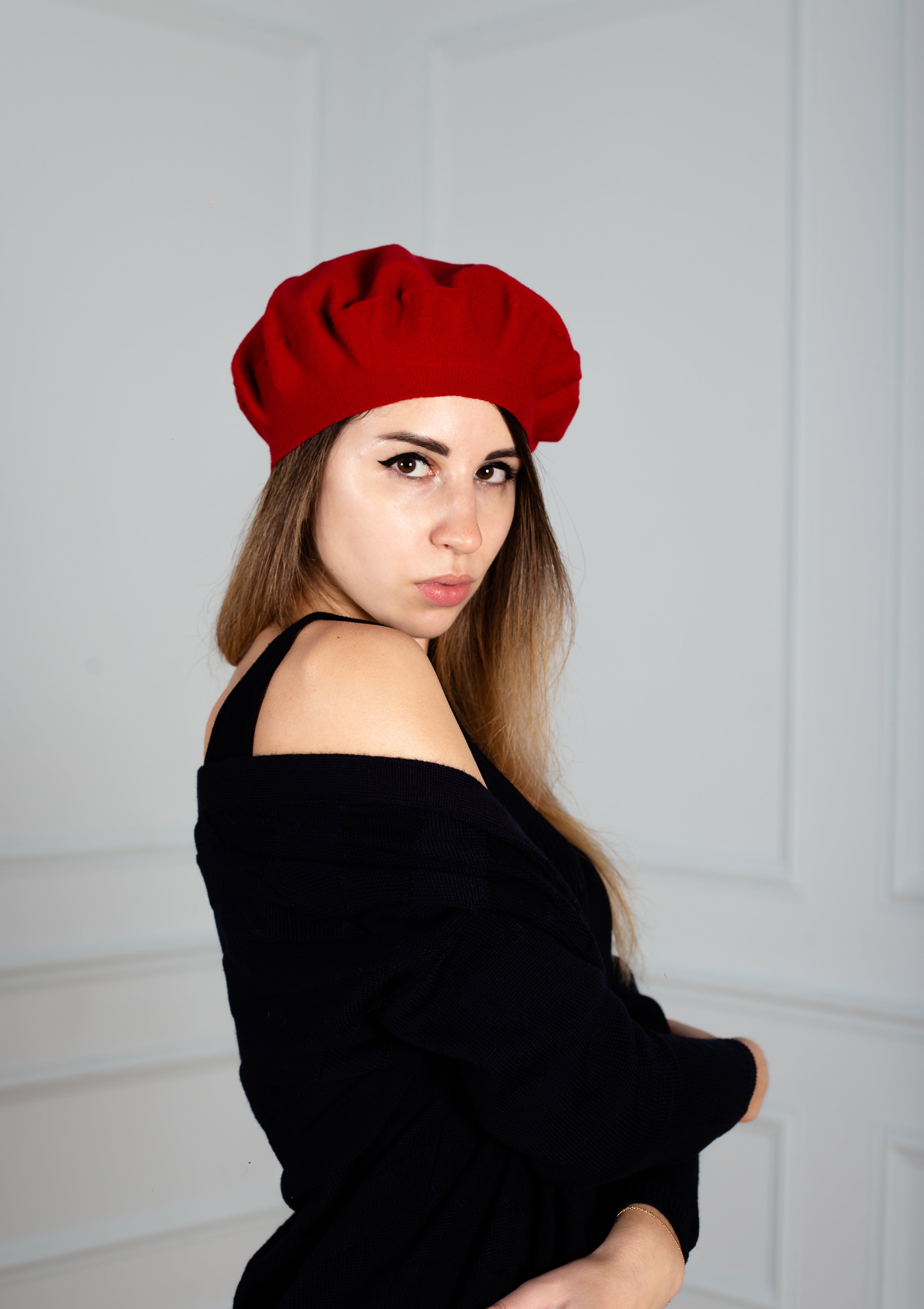 Merino wool beret dark red