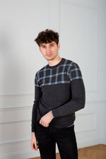 Load image into Gallery viewer, Knitted Jumper windowpane jacquard
